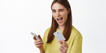 Carte con Cashback per Spese Quotidiane - Freepik